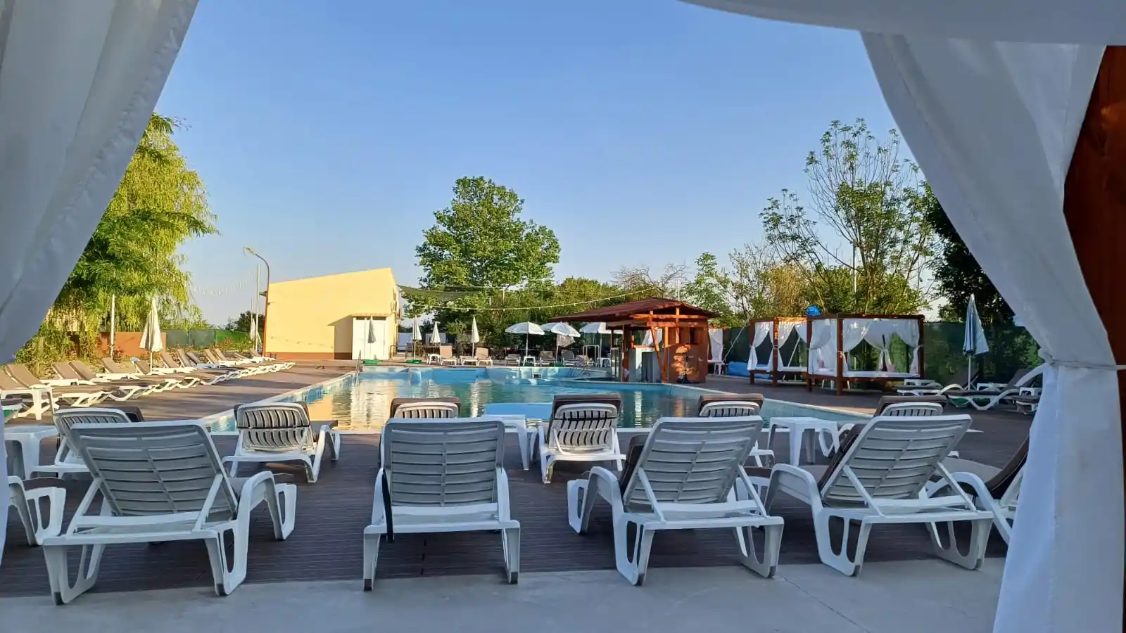 Relaxare Piscină